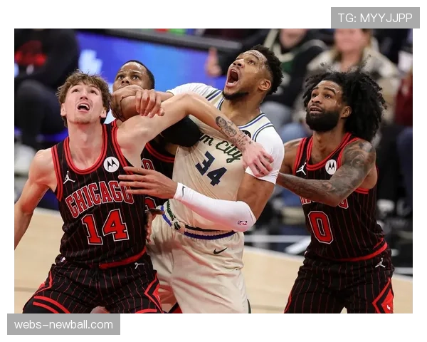 半场战报：雄鹿利用对手打铁频繁推反击，客场领先公牛18分